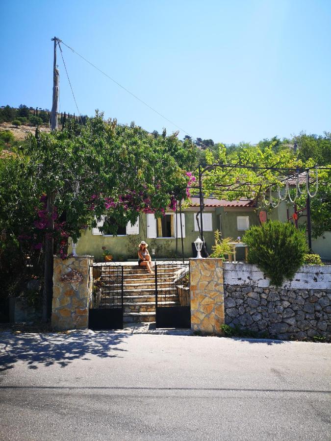 Villa Amygdalia Dilináta Eksteriør bilde